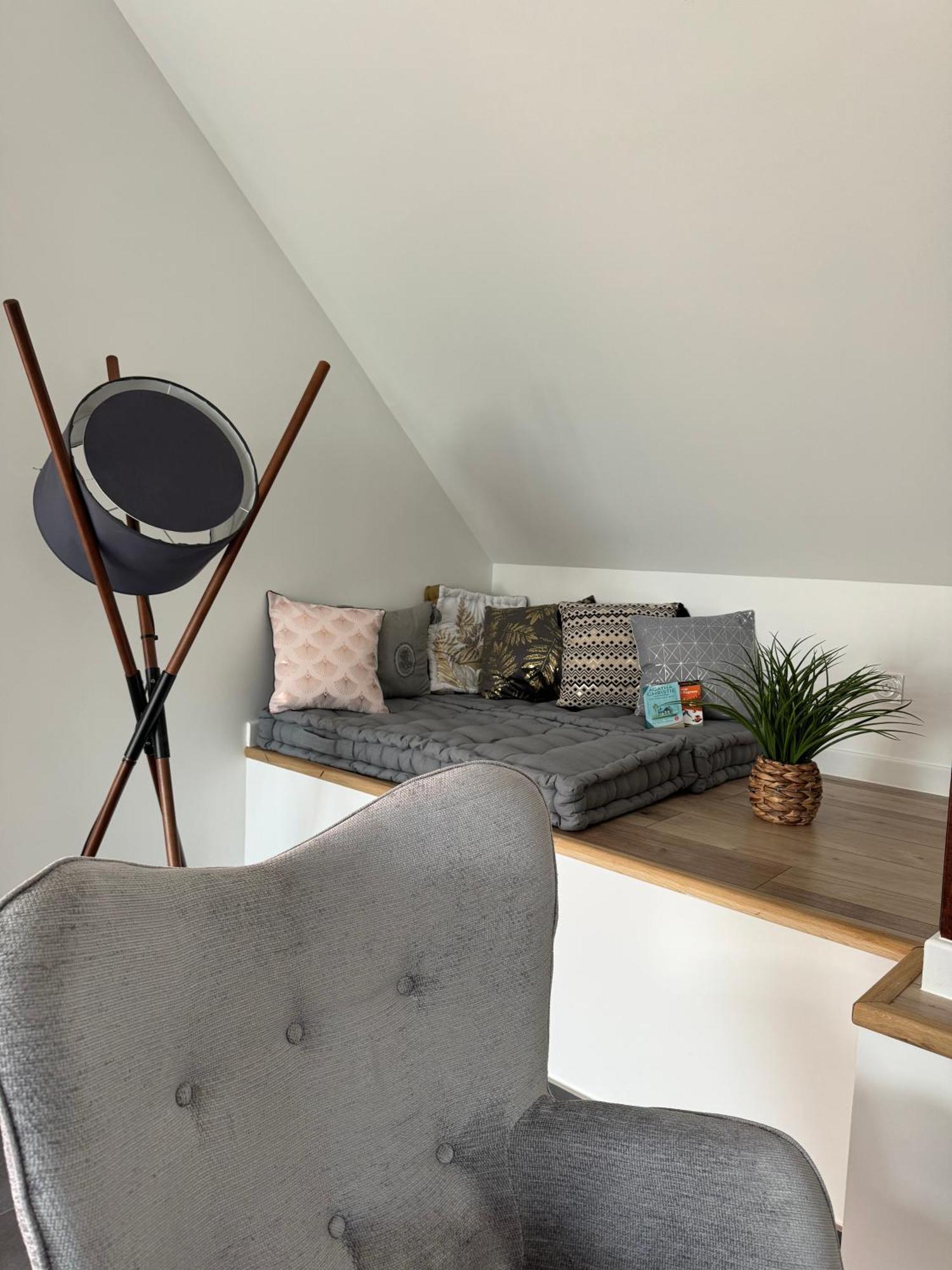 Magnifique Appartement Vue Lac - 5 Personnes Voglans Ngoại thất bức ảnh