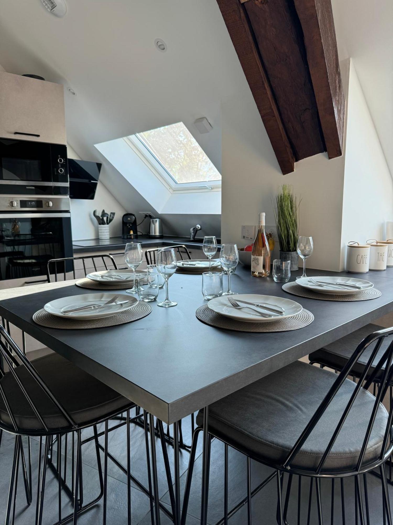 Magnifique Appartement Vue Lac - 5 Personnes Voglans Ngoại thất bức ảnh